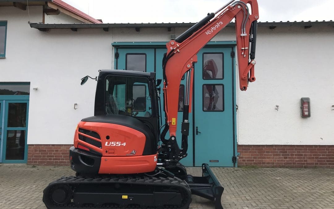 Kubota U55-4